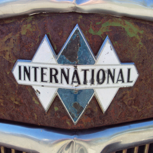 Meet your Posher, G. Just a workin' guy... - Picture 2 of 7